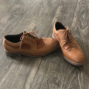 Men’s dress shoes